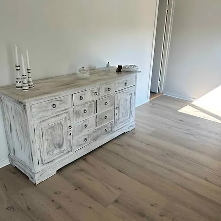 Дом отдыха Lovely Renovated House With Covered Terrace *